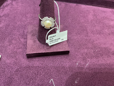 Ladies ring