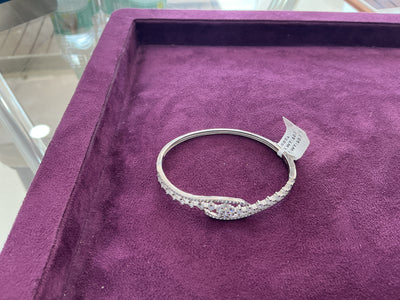 Stiff bracelet