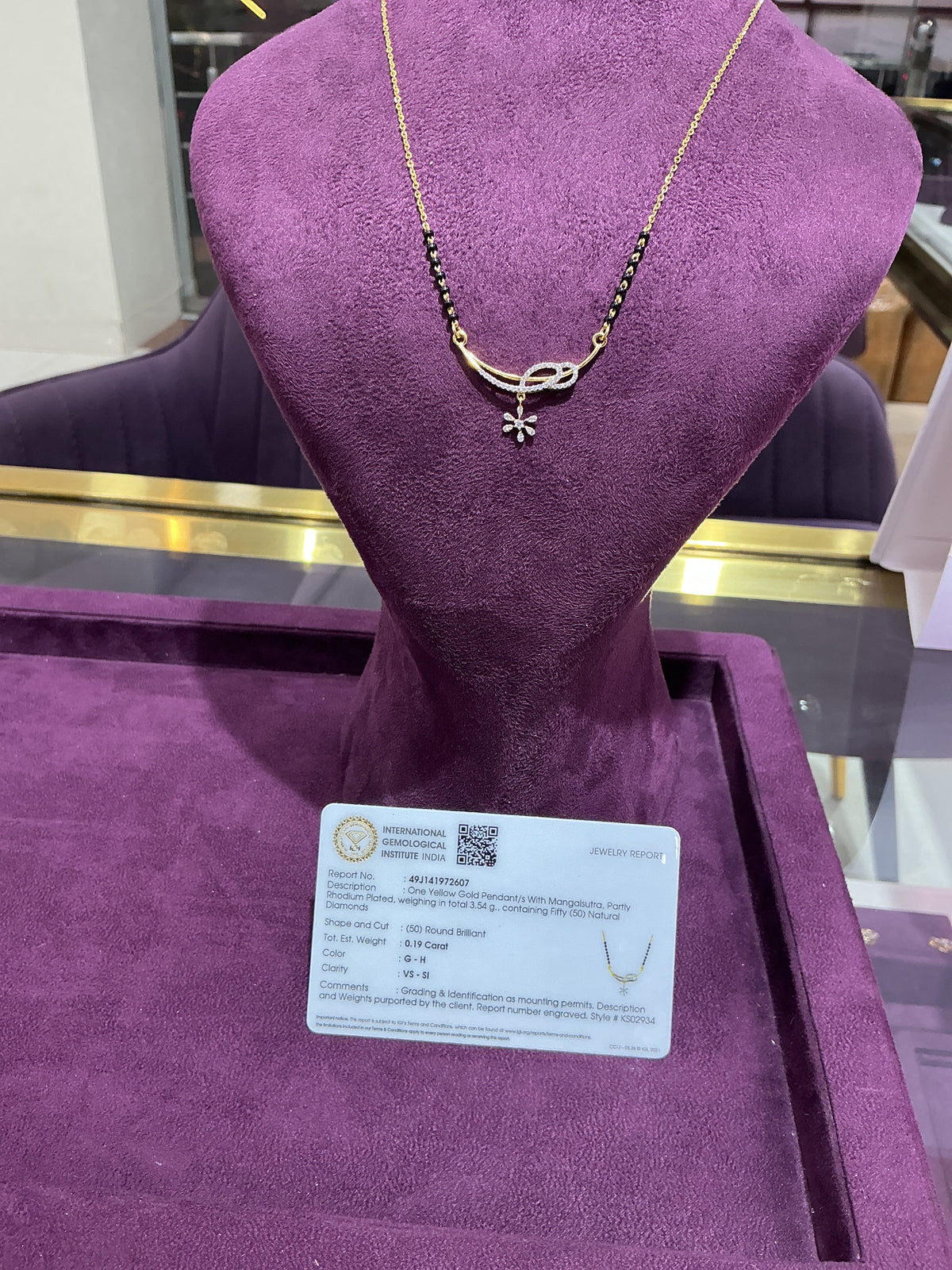GOLD DIAMOND MANGALSUTRA