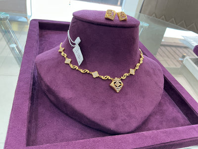Neckalce