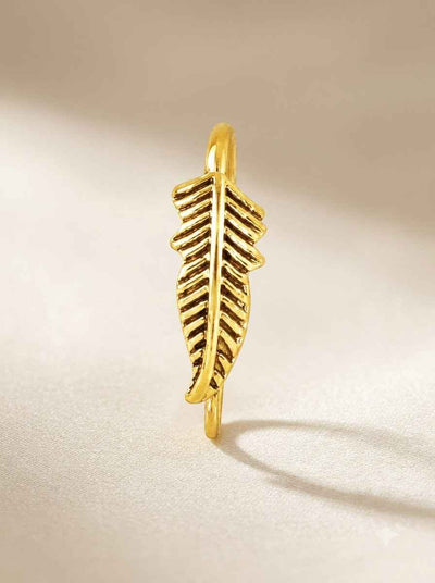Verdant Leaf Nose Pin