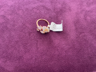 Ladies ring