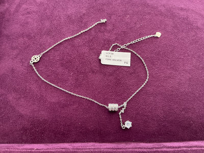 Ladies chain with pendant