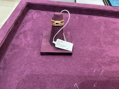 Ladies ring