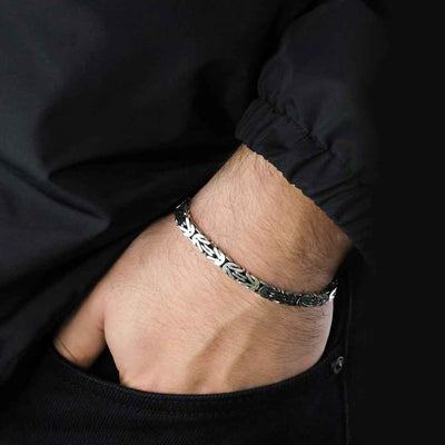 Bracelet Hover