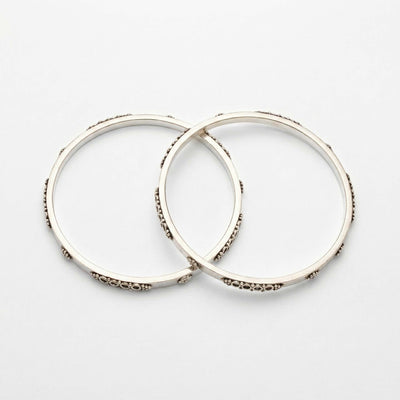 Granulated Heritage Slim Silver Bangle
